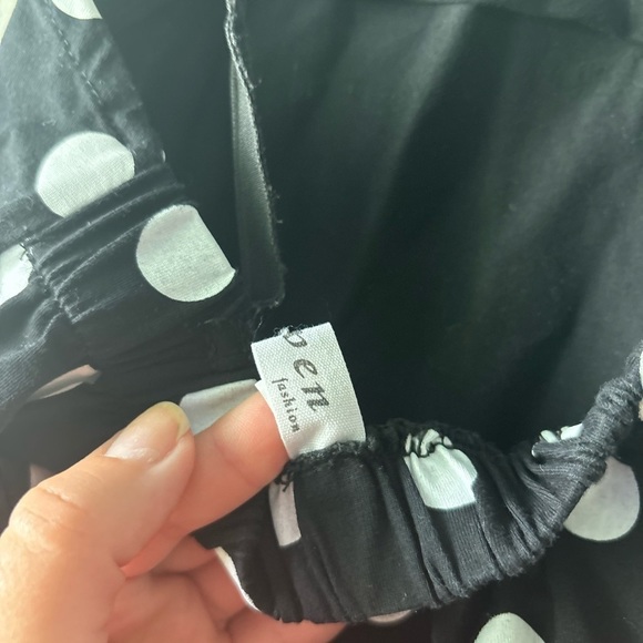 Minnie Mouse Polka dotted dress size 2T - Picture 3 of 5